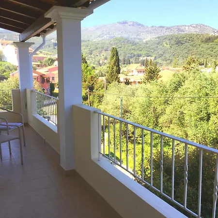 Petrino - Flat Location Within Kassiopi. Sleeps 8 Villa