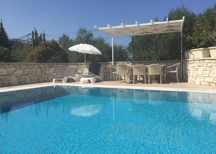Petrino - Flat Location Within Kassiopi. Sleeps 8 Villa